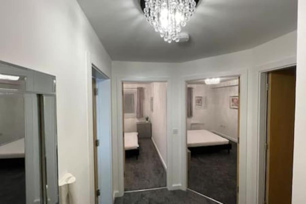 Moda Wigan 2 - Stylish 2 Bed In Central Wigan Esterno foto