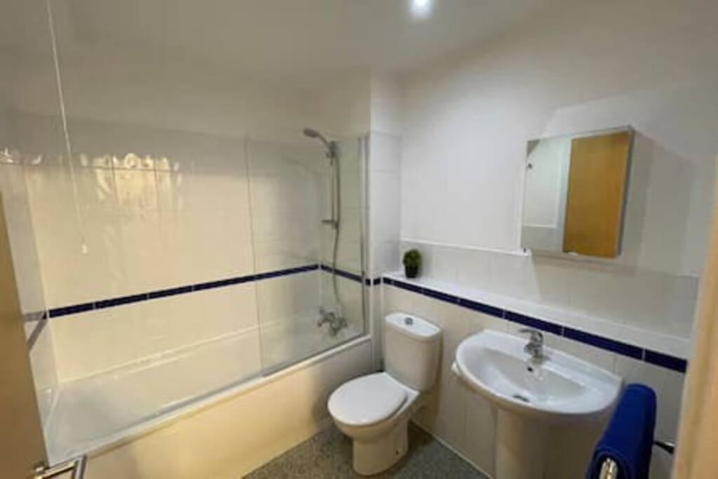 Moda Wigan 2 - Stylish 2 Bed In Central Wigan Esterno foto